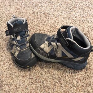 Boys KEEN hiking shoe